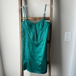 FOREVER 21 - women’s green dress size M